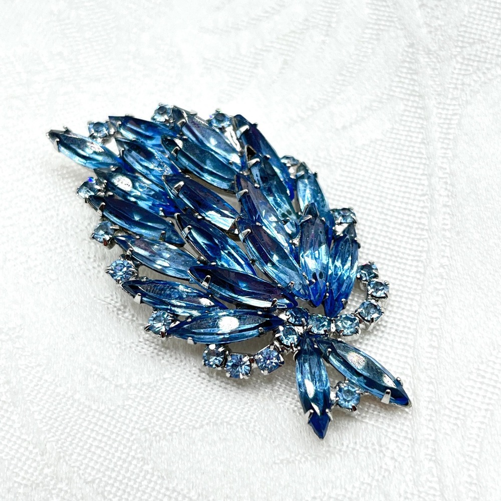 Vintage Blue Navette Marquise Rhinestones Silver Tone Leaf Bundle Brooch